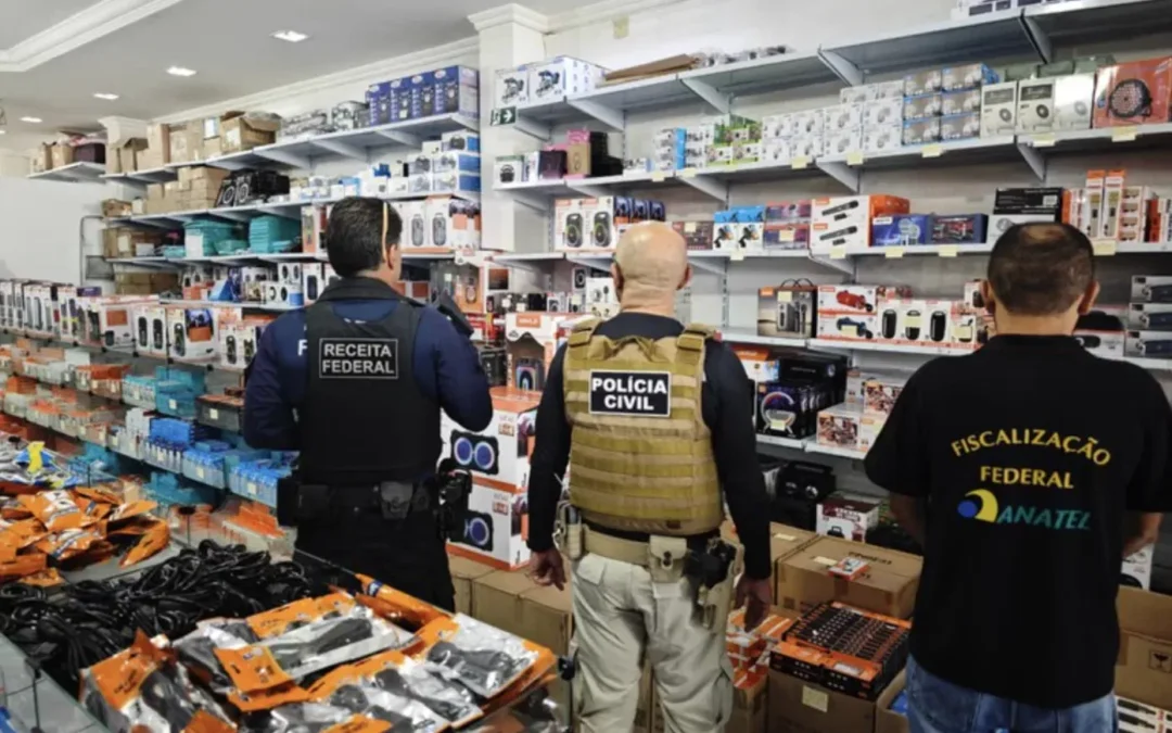 Anatel e Receita apreendem R$ 2 milhões em eletrônicos piratas na Paraíba