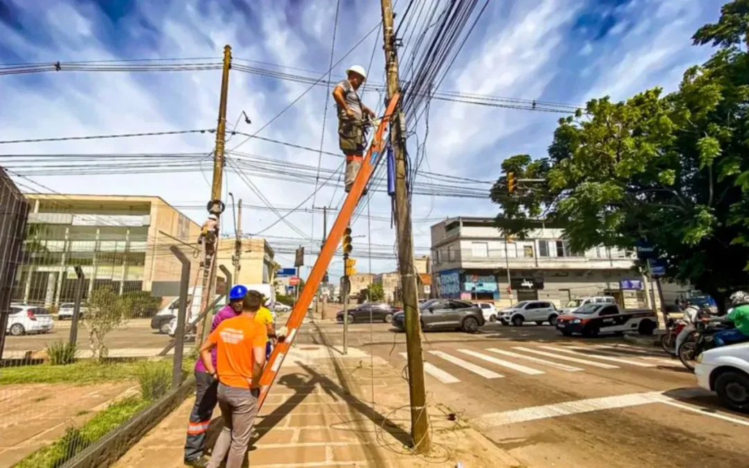 AGU se alinha com Aneel em divergência sobre cessão de postes